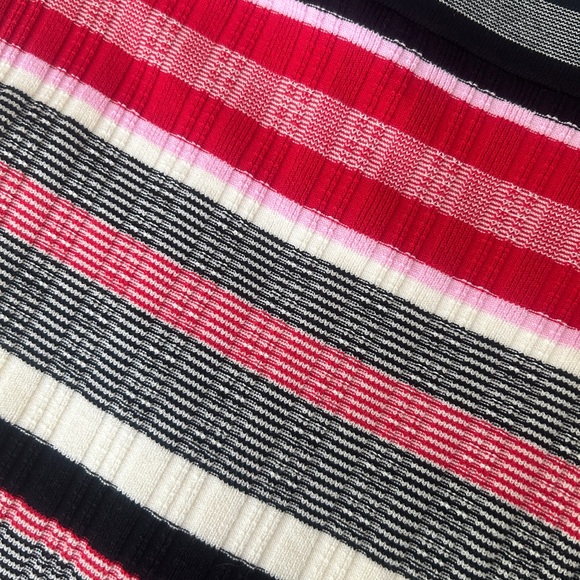 Ann Taylor skirt and sweater set - Picture 7 of 7